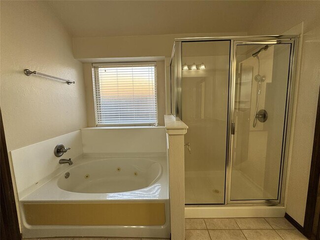 Building Photo - 2344 SW 138th St