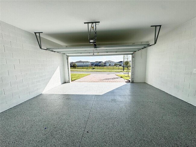 Building Photo - 16526 Silver Brook Wy