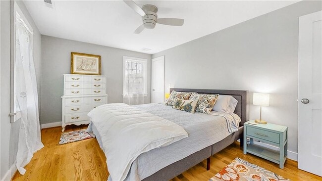 Building Photo - 10 Rear Robinson St