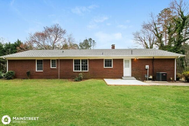 Building Photo - 144 BUFFALOWAY RD, STATESVILLE, NC 28677