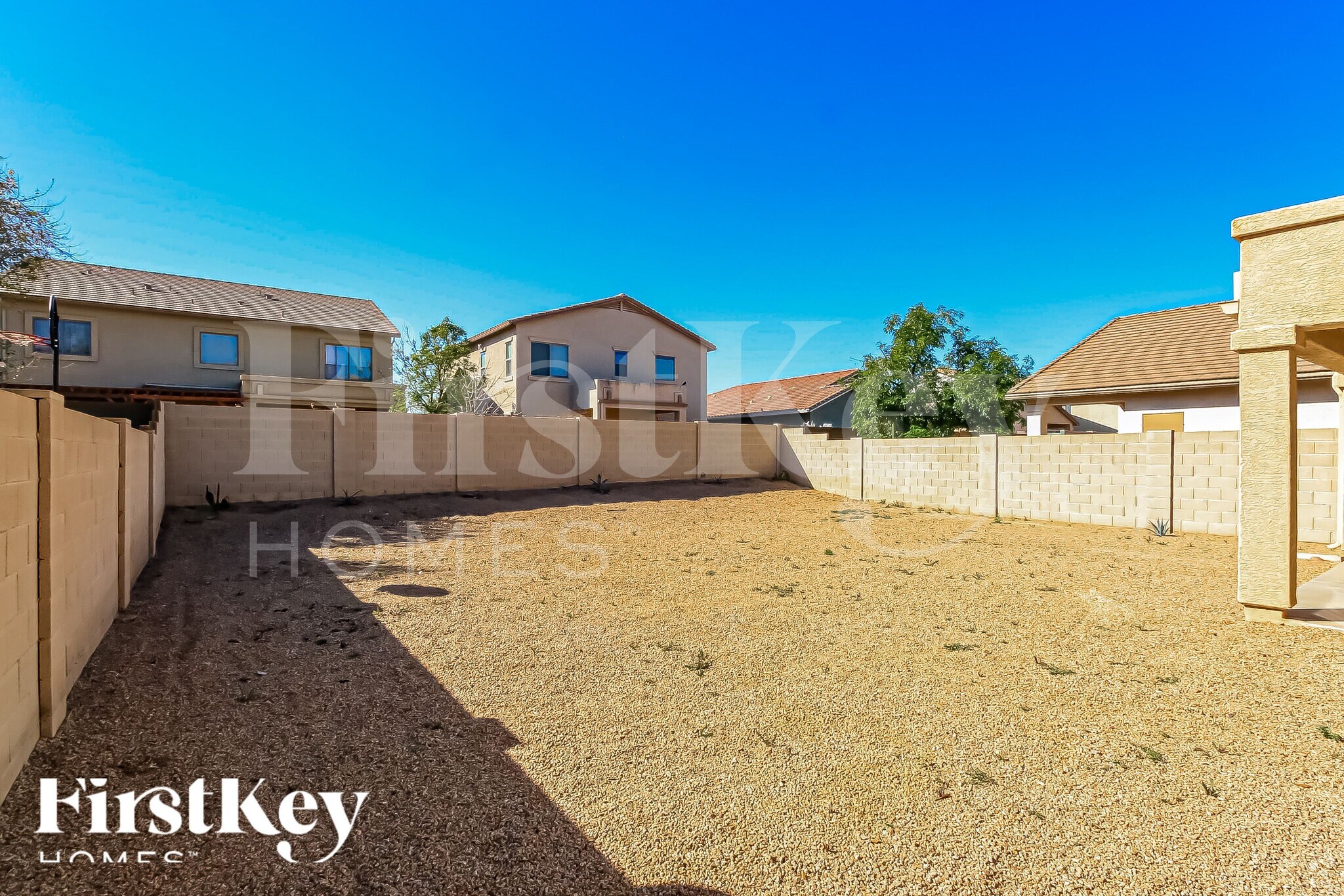 Building Photo - 725 W Desert Basin Dr