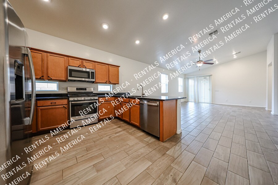 Building Photo - 11039 E Verbina Ln