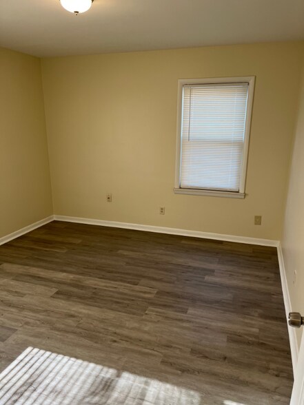 Building Photo - 3804 S Pennsylvania Ave