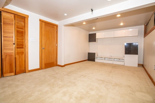 Building Photo - Magnolia 4 bedroom, 3 bathroom