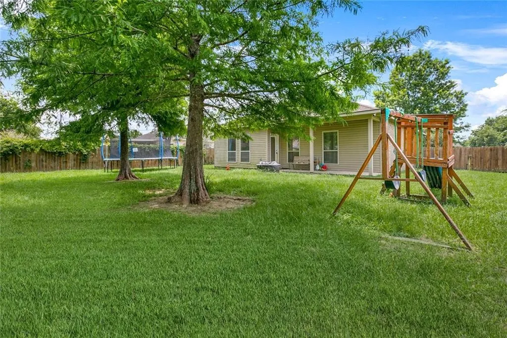 Building Photo - 28453 Apple Blossom Ln