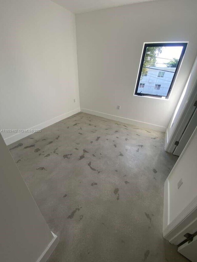 Building Photo - 6233 NW 20th Ave