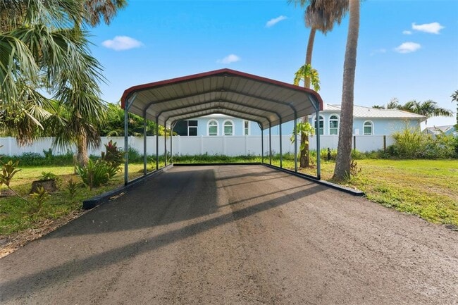 Building Photo - 8010 Riverview Dr