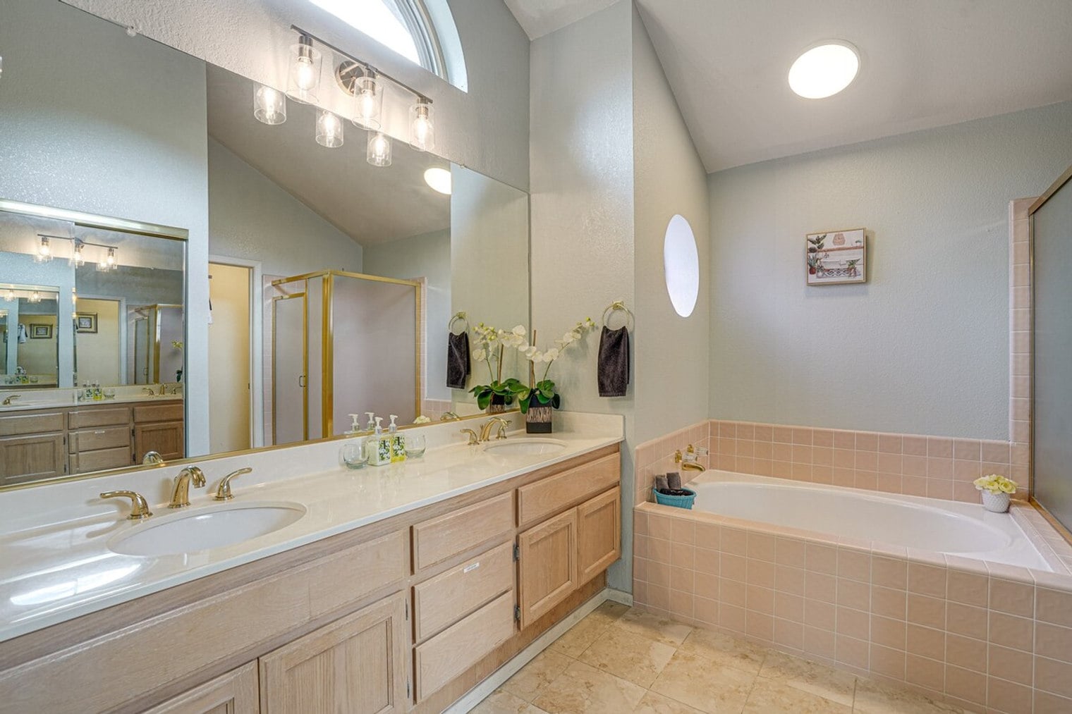 Building Photo - 182 Westminster Way