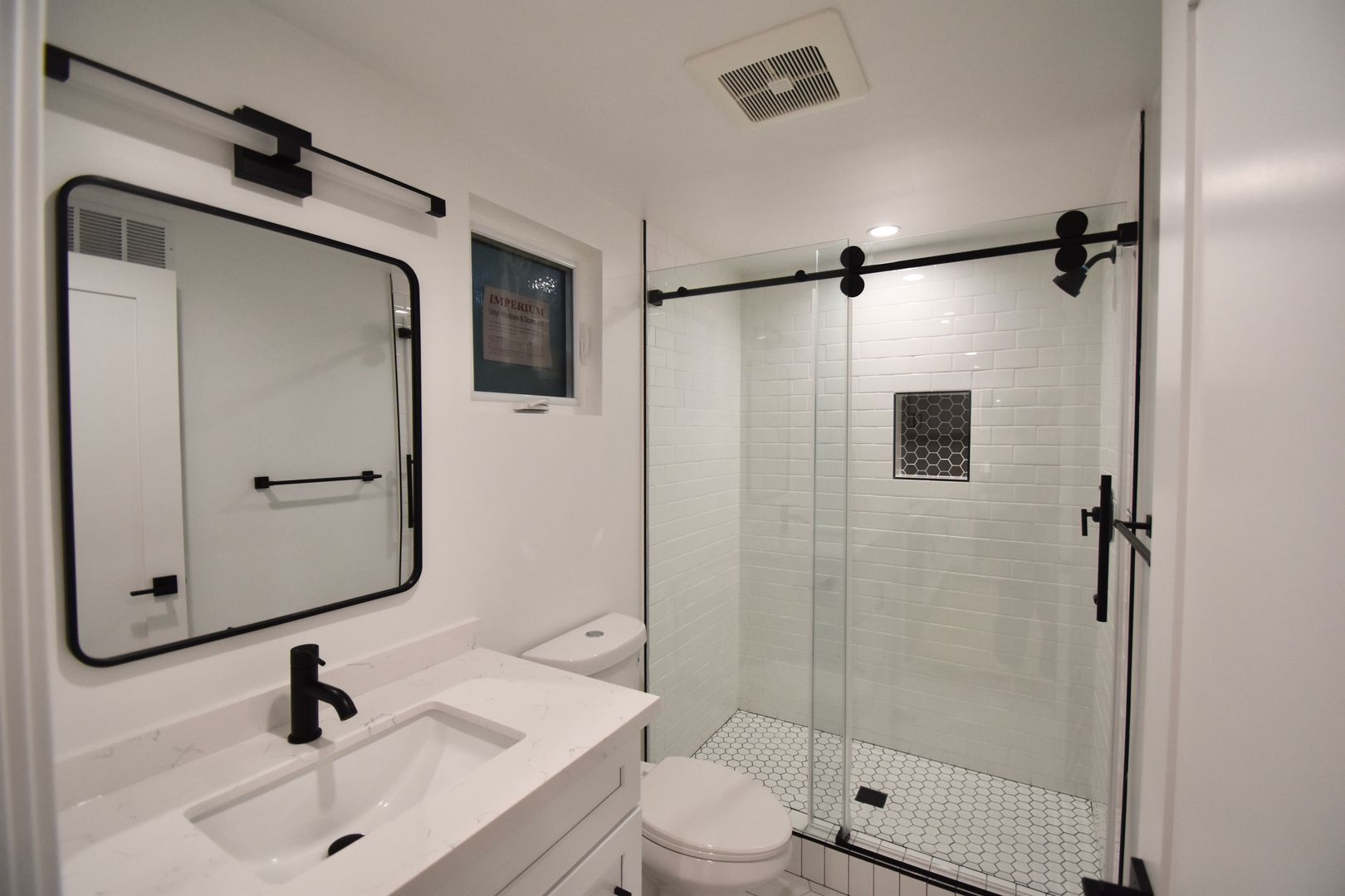 Building Photo - 14830 Dickens St