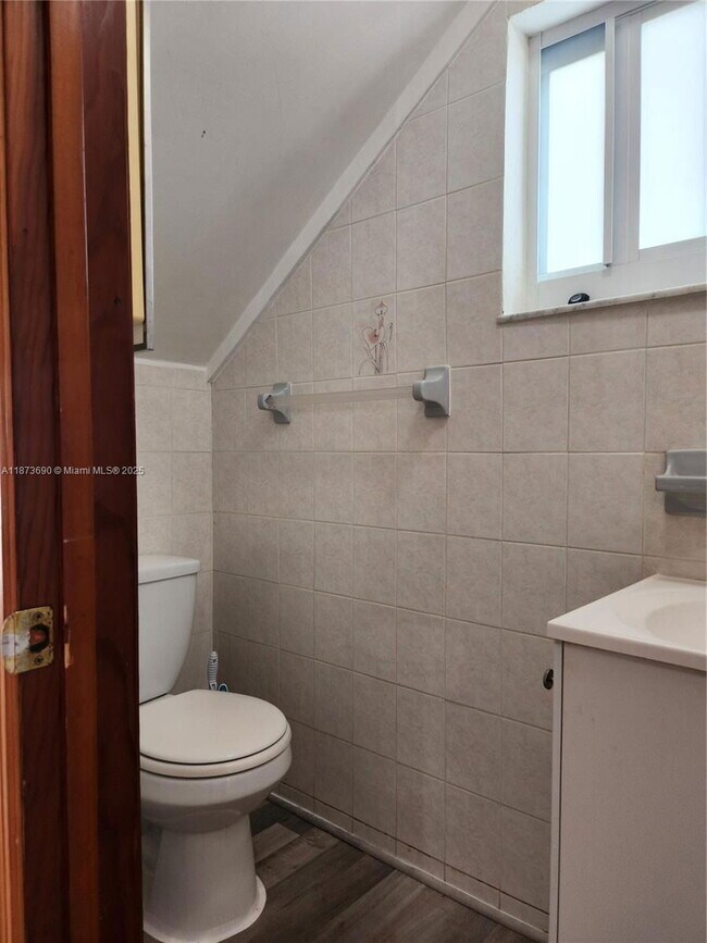 Building Photo - 3620 SW 106th Ave