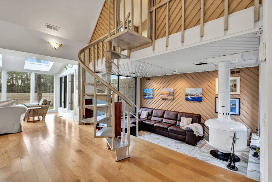 Building Photo - 31 Stoney Creek Rd