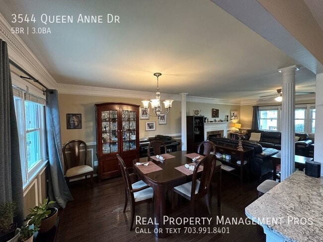 Building Photo - 3544 Queen Anne Dr