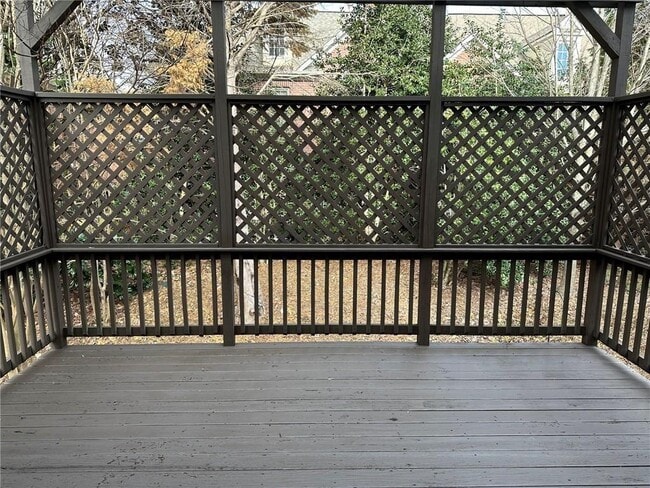 Building Photo - 1296 Dunwoody Cove