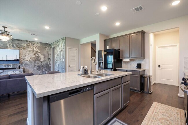 Building Photo - 7702 Kenora Wy