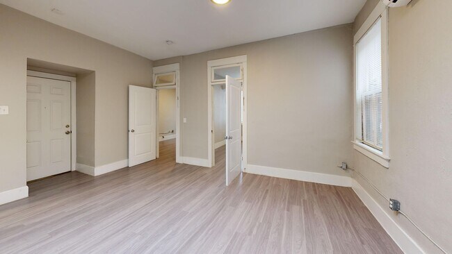 Building Photo - 1116 13th St