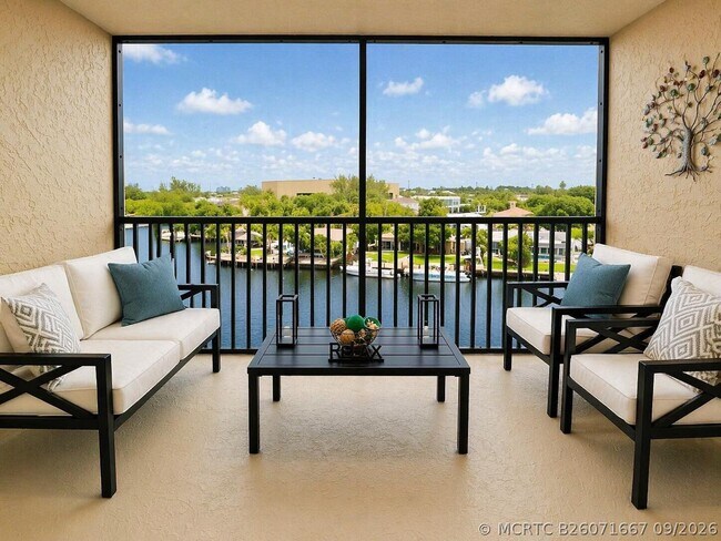 Building Photo - 13 Royal Palm Way