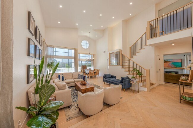 Building Photo - 8 Vistamar, Laguna Niguel