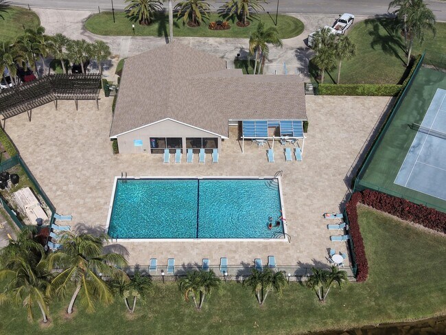 Building Photo - 9975 Boca Gardens Trail