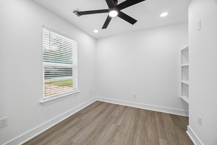 Building Photo - 22837 E Community Dr