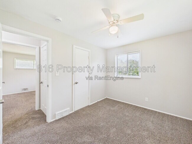 Building Photo - 8511 Crystal Ave