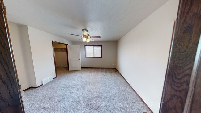 Building Photo - 3 BEDROOM, 2 BATH TOWN HOME, INDIVIDUAL ENTRANCE, DOUBLE ATTACHED GARAGE, PET FRIENDLY, NEWER DEV...