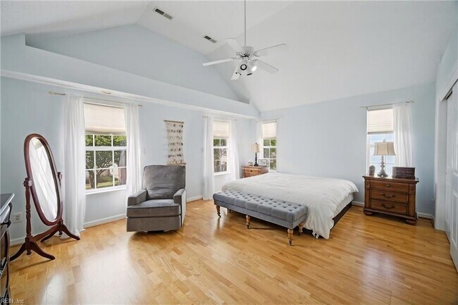 Building Photo - 2212 Creeks Edge Dr