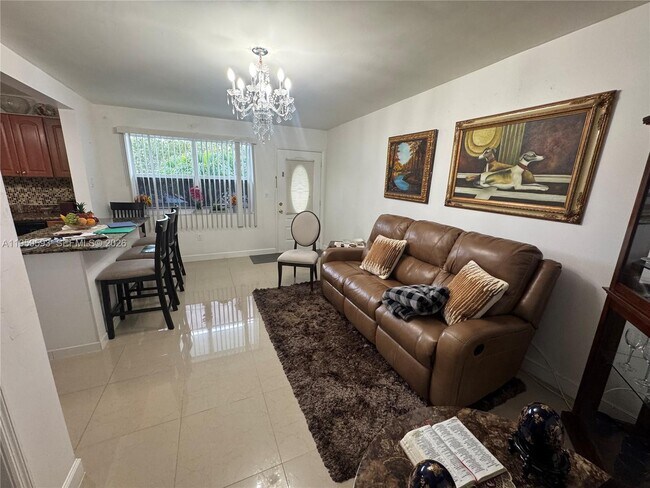 Building Photo - 20337 NE 2nd Ave