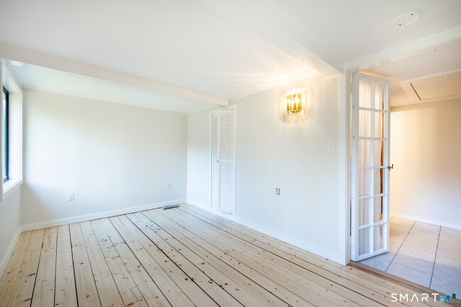 Building Photo - 1 Long Wall Rd