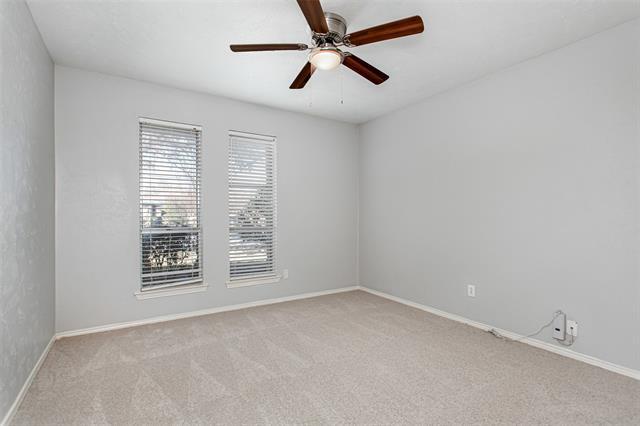 Building Photo - 2732 Parkhaven Dr