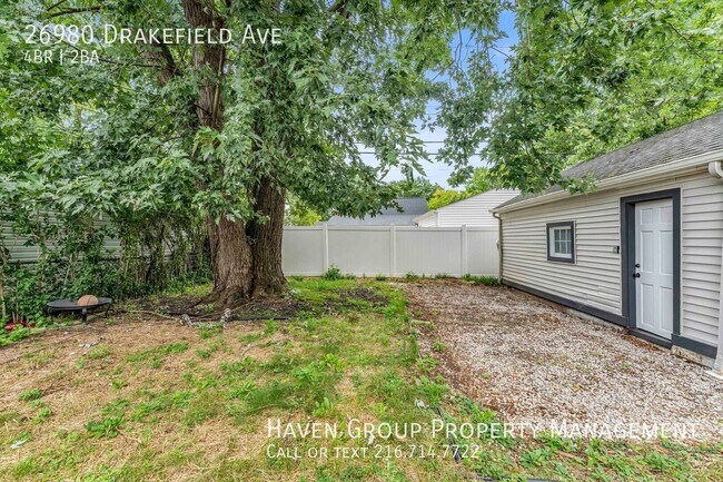 Building Photo - 26980 Drakefield Ave