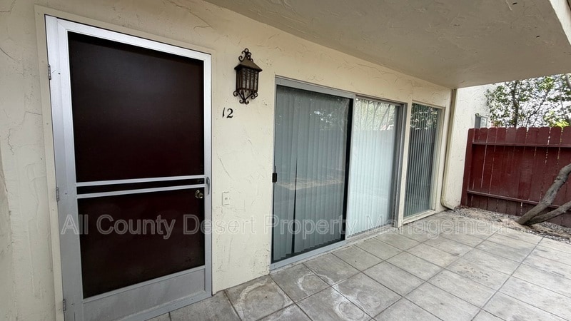 Building Photo - 550 El Cielo Rd