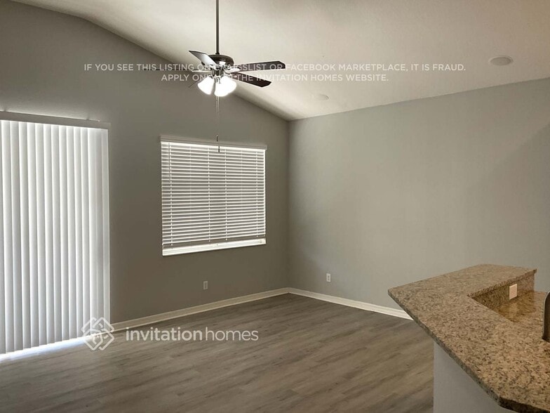 Building Photo - 3909 101st Ave E