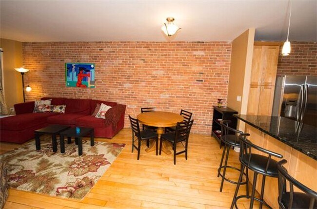 Building Photo - Truly the best 3 bed in Allston!!