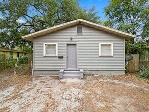 Building Photo - Updated and Move-In Ready in Prime Tampa Location! 4bed | 1bath