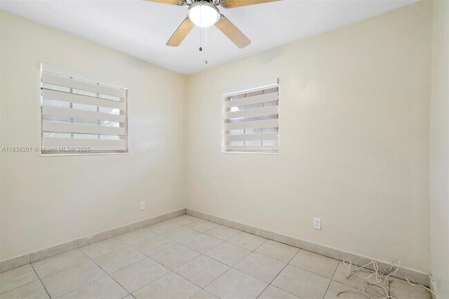 Building Photo - 6241 SW 24th St