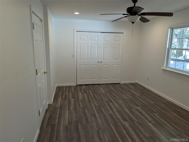 Building Photo - 144 Sequoia Dr