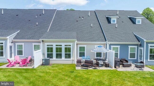 Building Photo - 33789 Freeport Dr