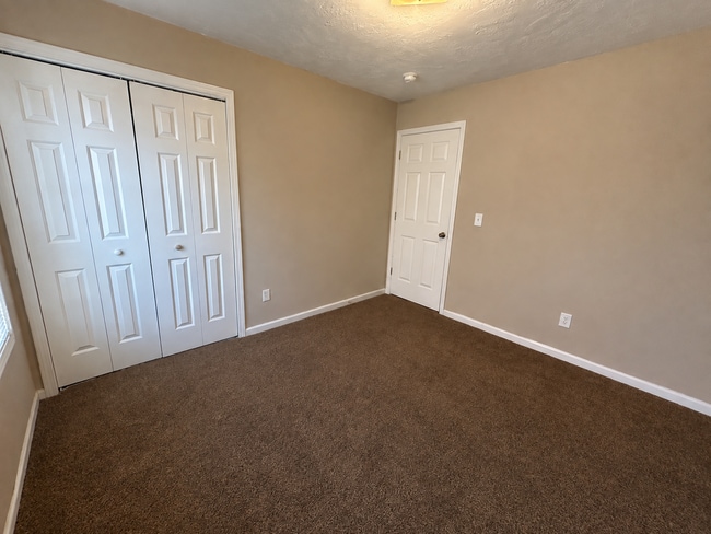 Building Photo - 318 Castle Ridge Dr