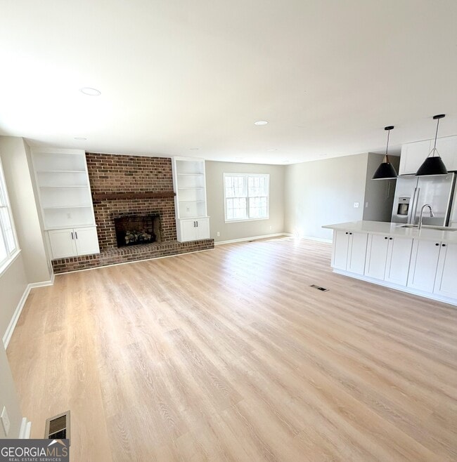 Building Photo - 110 Walker Woods Dr