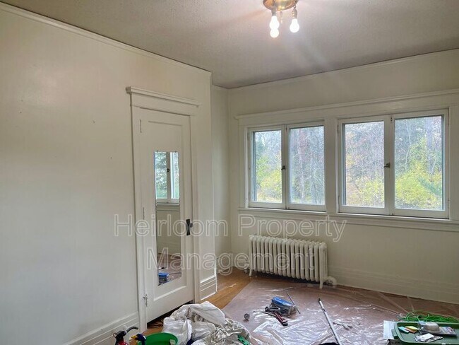 Building Photo - 5348 London Rd