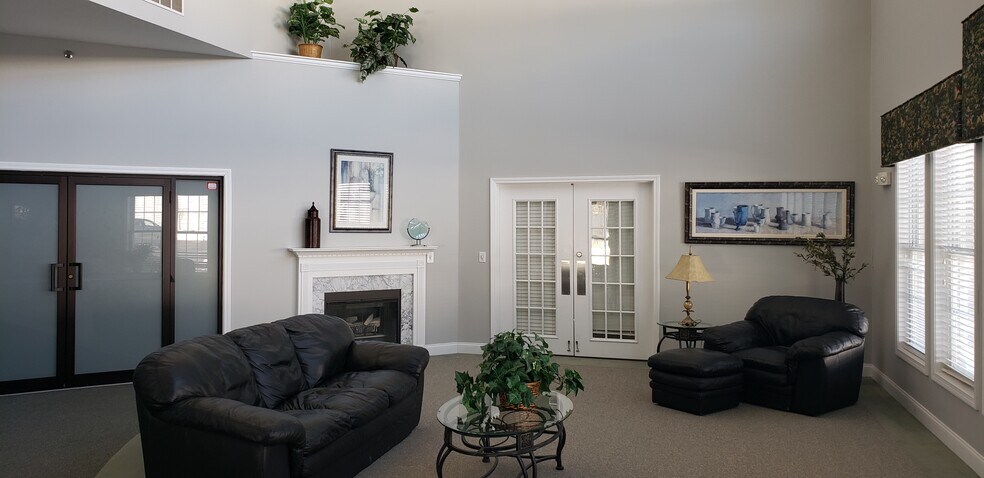 Building Photo - 7B Farnum Ct