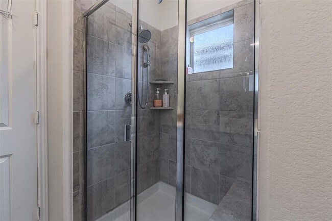 Building Photo - 1123 Winifred Dr