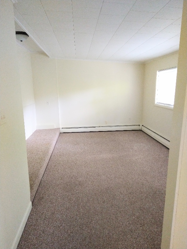 Building Photo - 261 S Riverside Rd