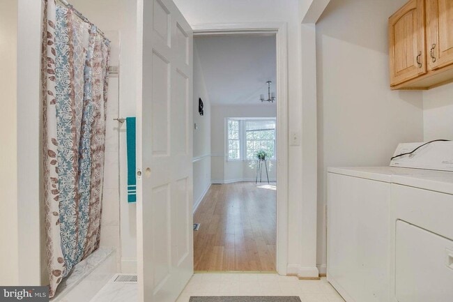 Building Photo - 3120 Creedon Dr