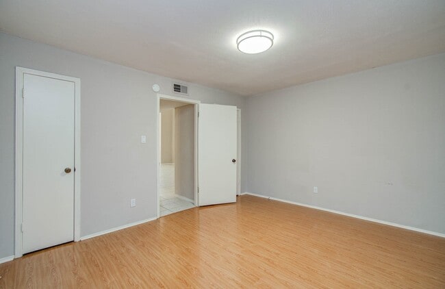 Building Photo - 12633 Memorial Dr