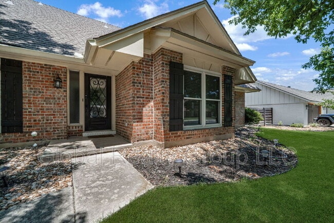 Building Photo - 133 Thomas Edison Dr