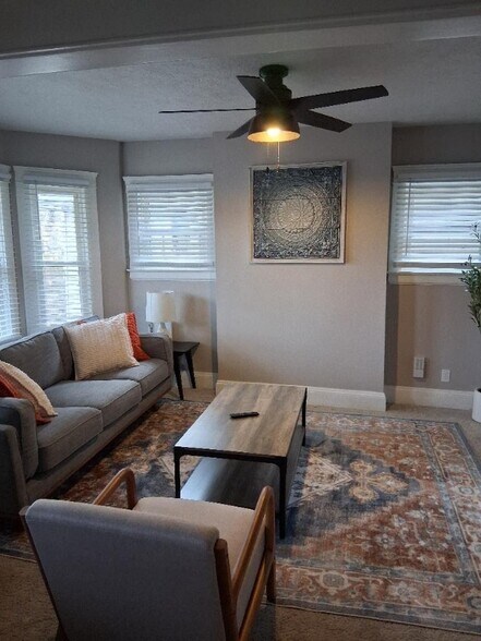 Building Photo - 7318-7320 Wakefield Ave