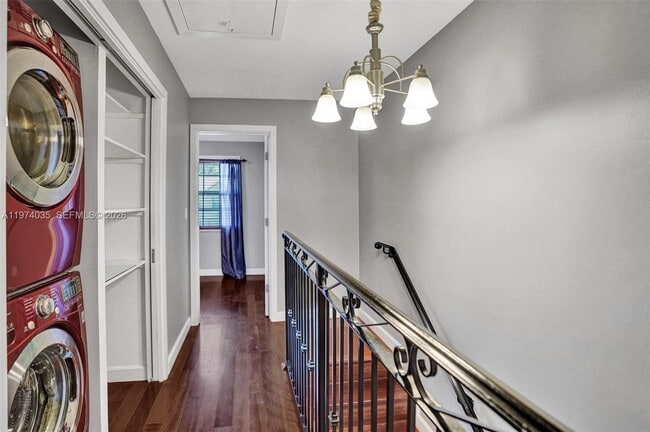 Building Photo - 2901 Dorchester Ln