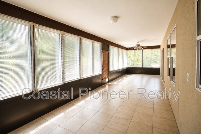 Building Photo - 1817 Laurence Ct