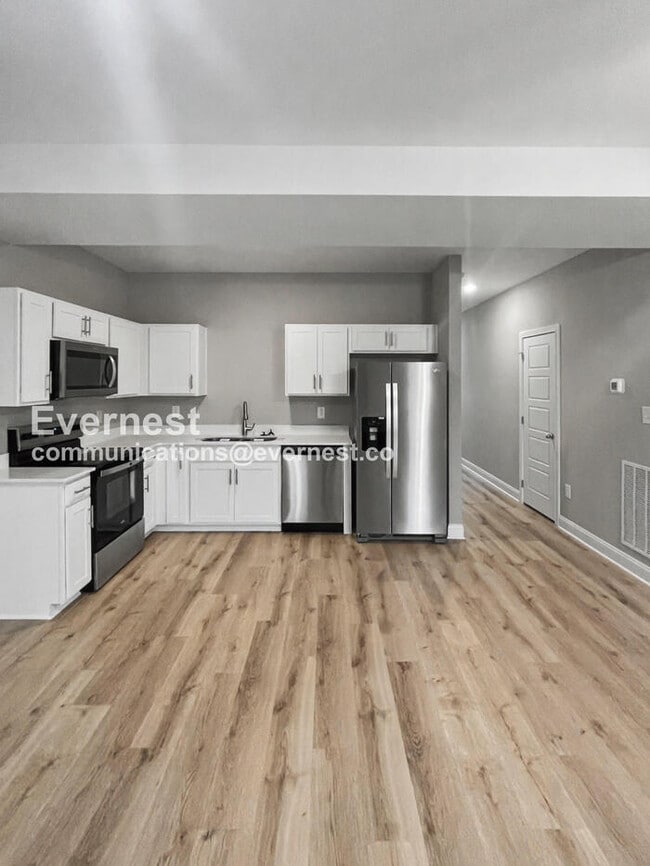 Building Photo - 3385 Polly Dr